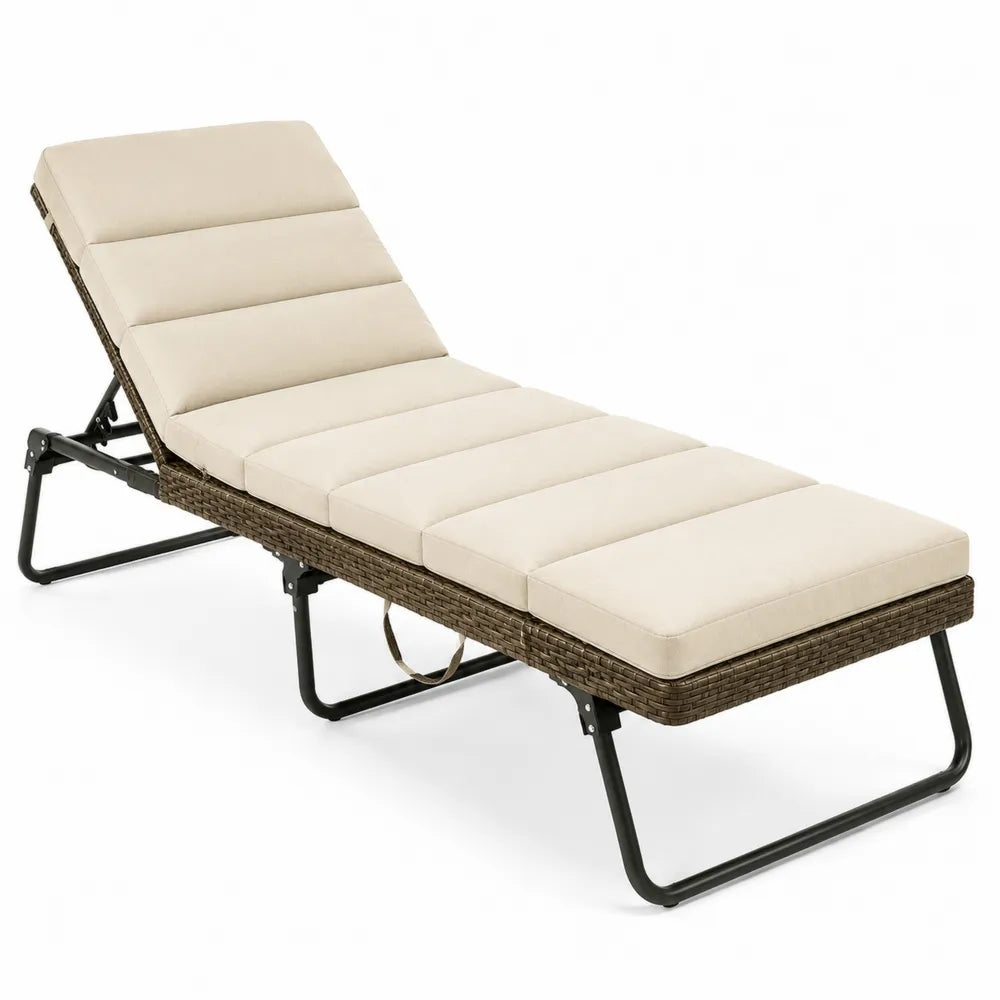 Chaise longue en rotin avec coussins beiges