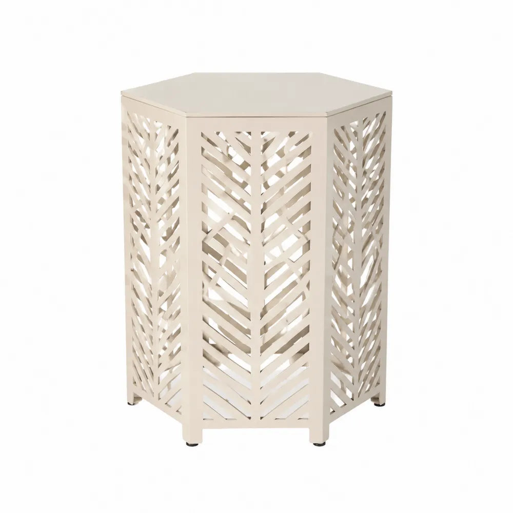 Table hexagonale en métal découpé couleur crème 55 cm