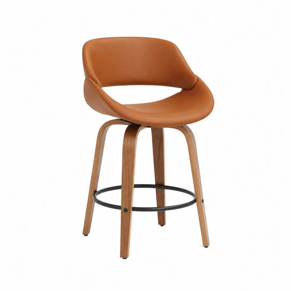 Tabouret de bar cuir synthétique caramel avec pieds en bois et repose-pieds métal